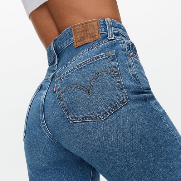 Levi’s Ribcage Straight Ankle Jeans - Picture 15 of 16